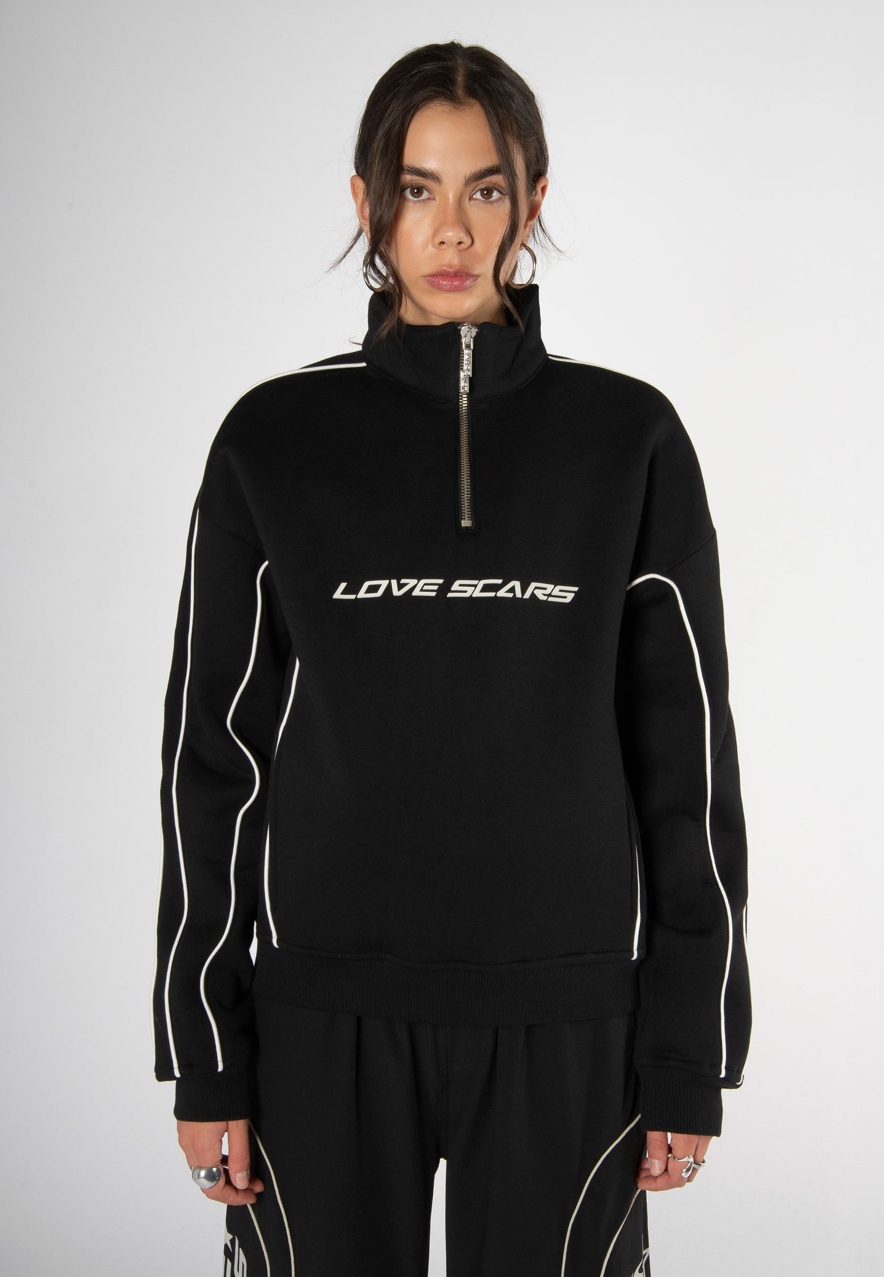 PIPING HALF-ZIP SWEATER BLACK