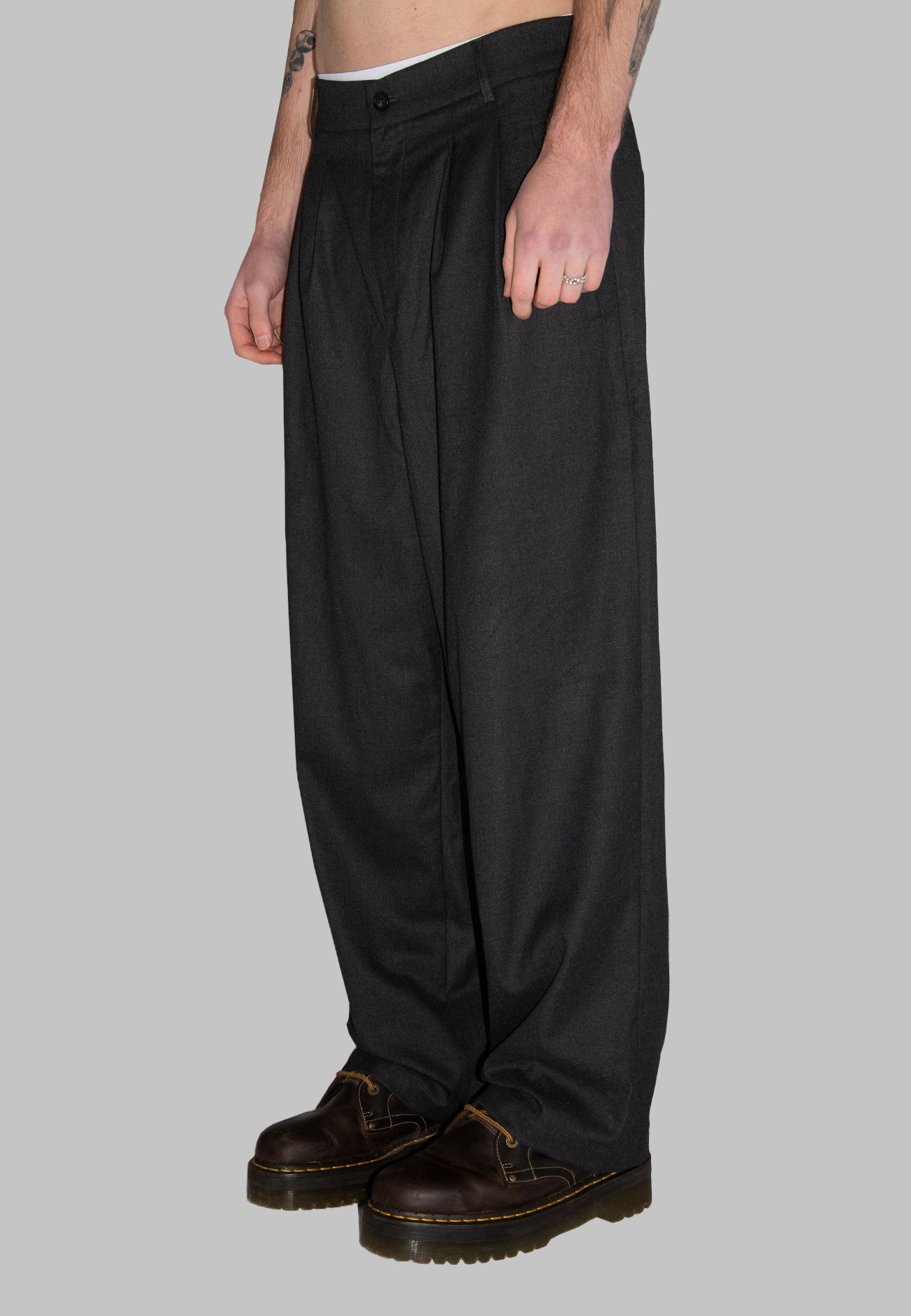 OVERSIZE PANTS DARK GREY