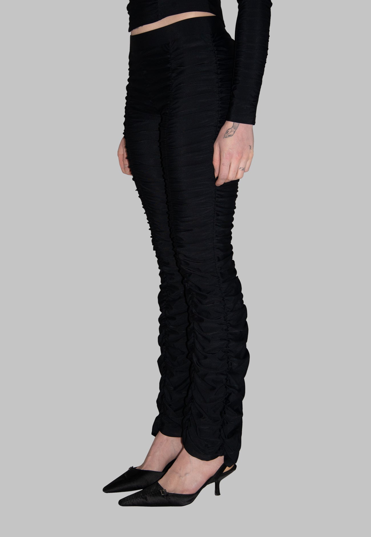 RUFFLED PANTS BLACK